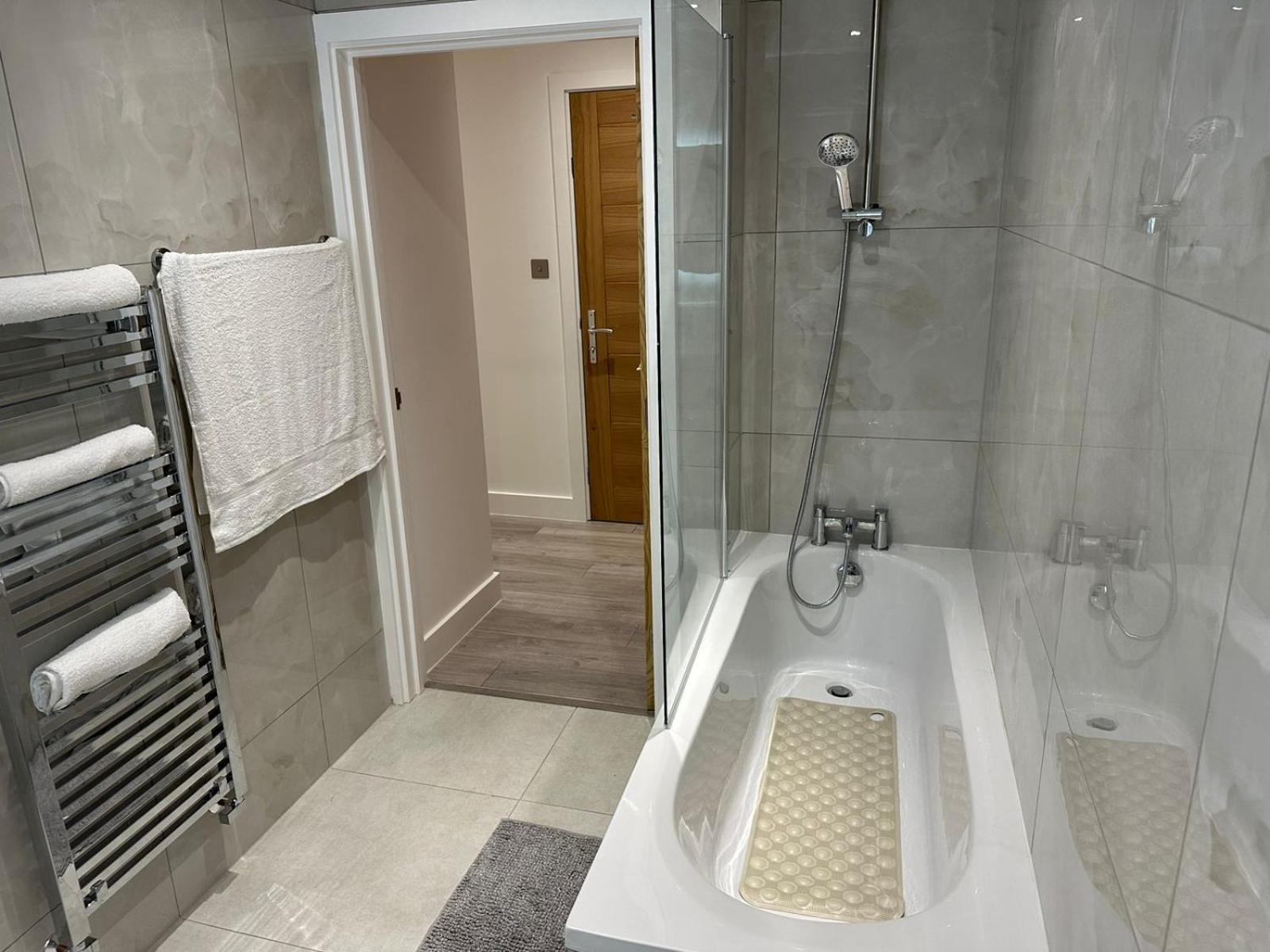 Kensington House By Solitaire Suites Slough Exteriér fotografie